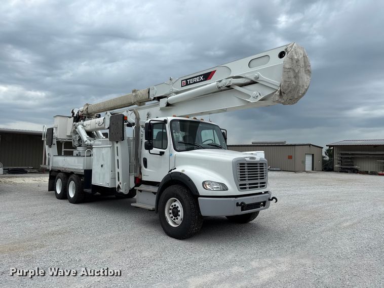 2014 Freightliner Business Class M2 Bucket Truck - photo 3