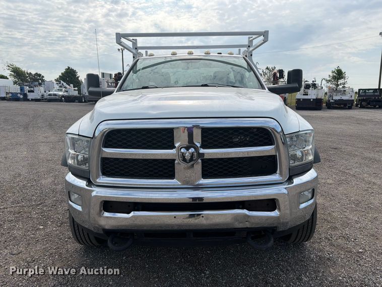 2015 RAM 5500 Heavy Duty Utility / Service Truck - photo 2