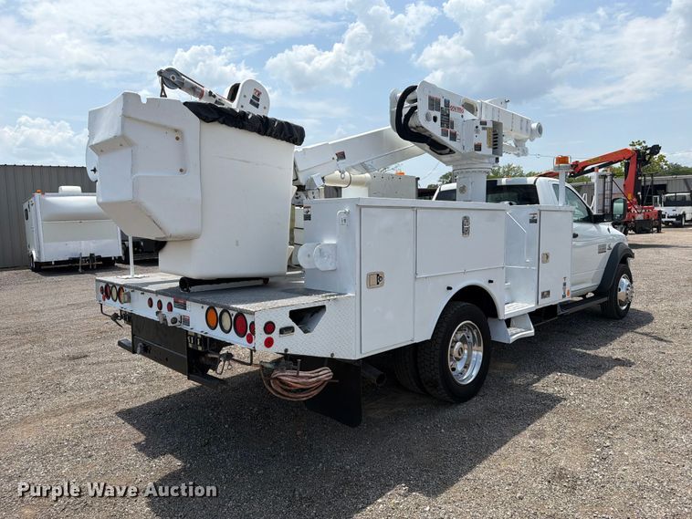 2013 RAM 5500 Bucket Truck - photo 5
