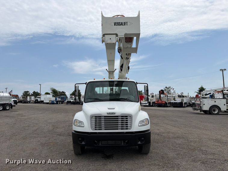 2011 Freightliner Business Class M2 Bucket Truck - photo 2