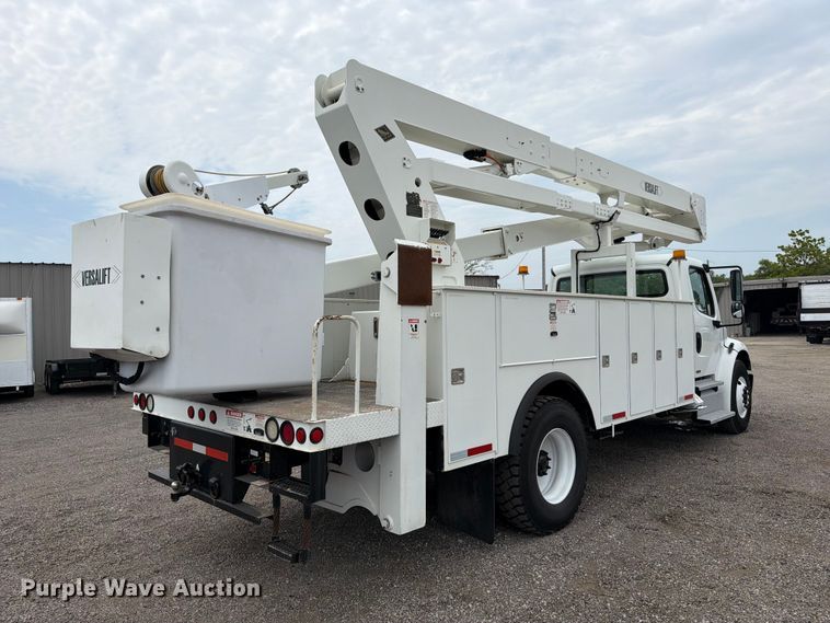 2011 Freightliner Business Class M2 Bucket Truck - photo 5