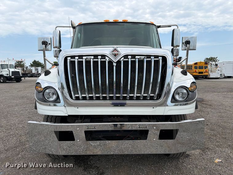 2011 International WorkStar 7600 Vacuum Truck - photo 2
