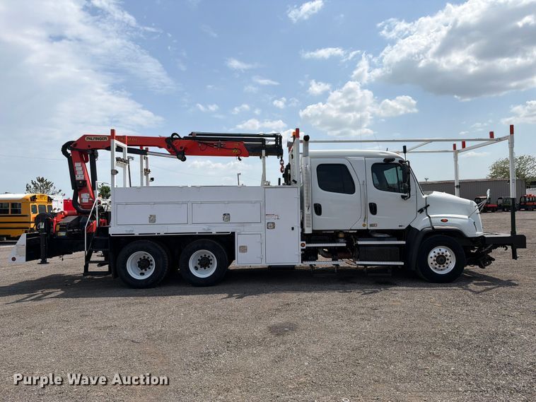 2014 Freightliner 114SD Crew Cab Crane Truck - photo 4