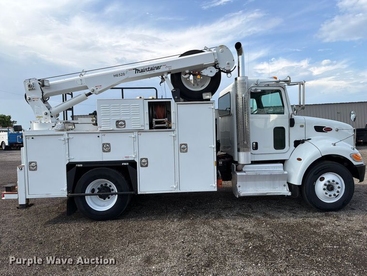 2014 Peterbilt 337 Utility / Service Truck - photo 4