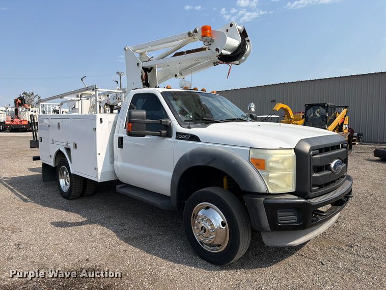 2011 Ford F450 Super Duty Bucket Truck - photo 3