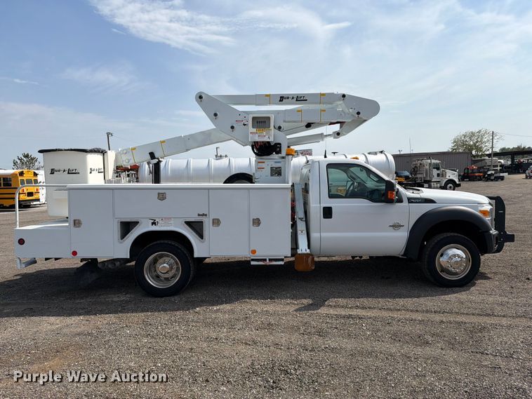 2012 Ford F550 Super Duty Bucket Truck - photo 4