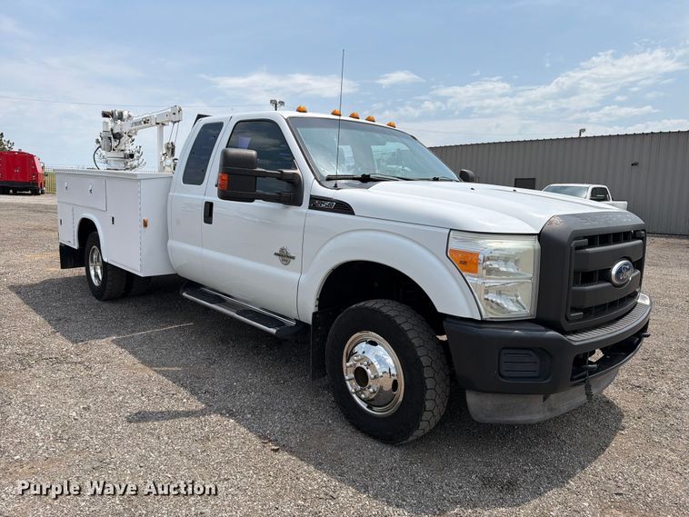 2011 Ford F350 Super Duty Ext. Cab Utility Bed Pickup Truck - photo 3