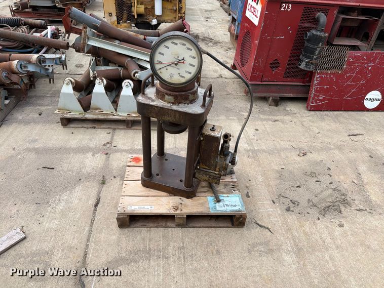 Concrete Cylinder Tester - photo 2
