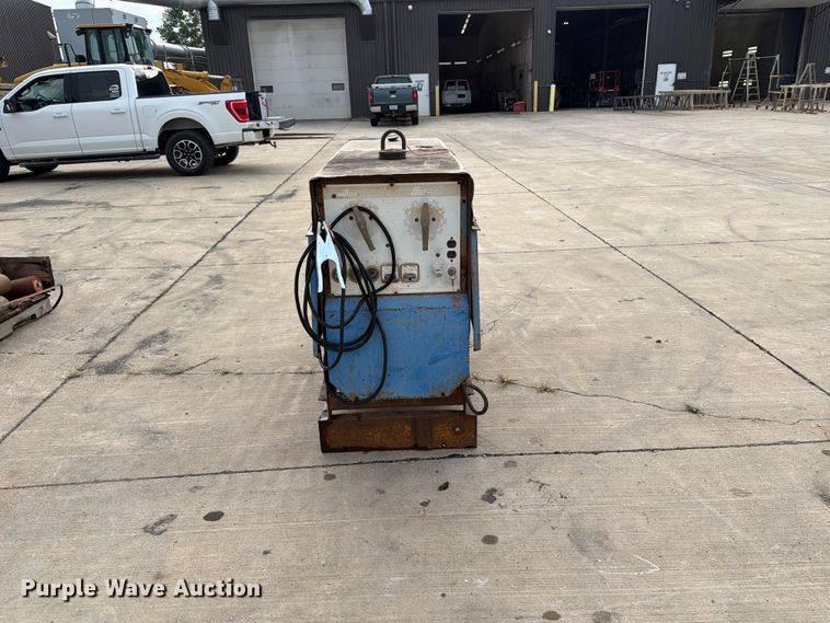 Miller Big 40 Welder/Generator - photo 2
