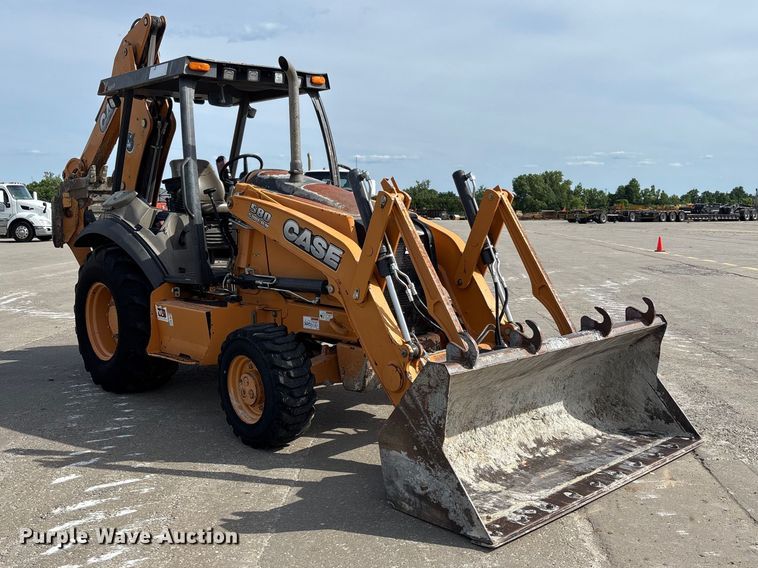 2015 Case 580 Super N Backhoe - photo 3