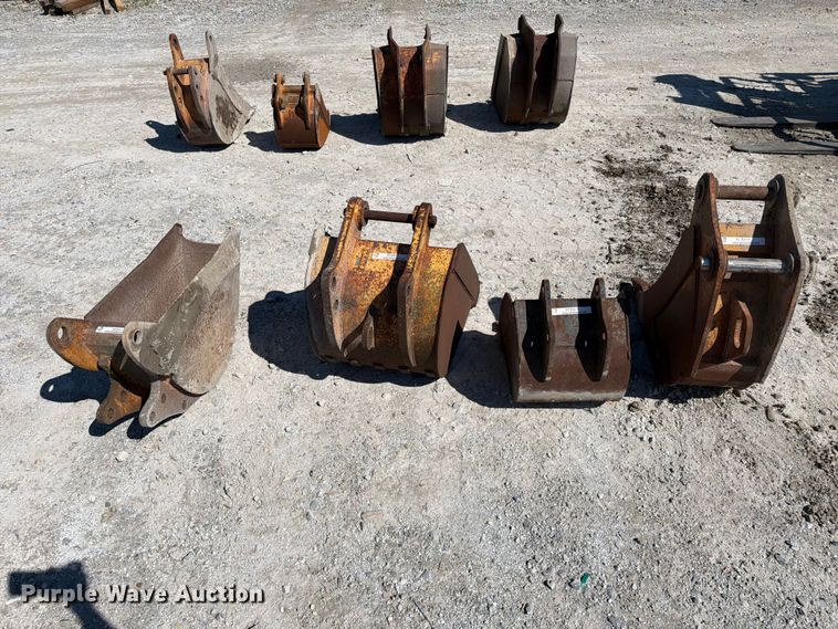 (3) Excavator Buckets - photo 4