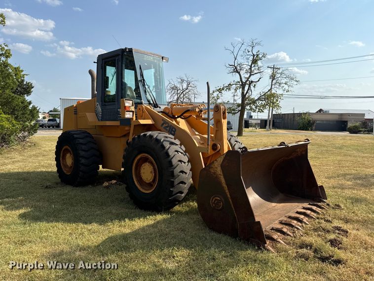 1995 Case 721B Wheel Loader - photo 3