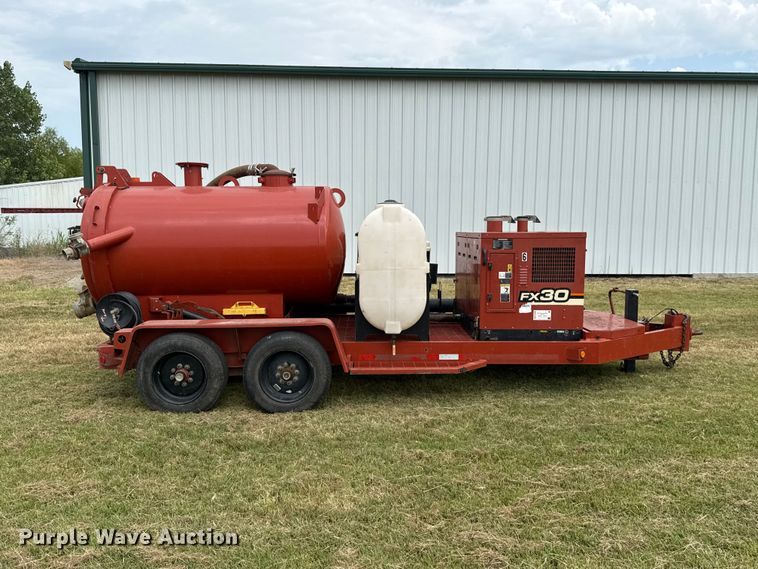 2003 Ditch Witch FX30 Vacuum Excavator - photo 4