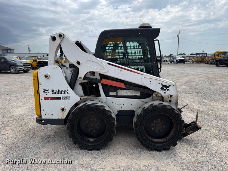 2015 Bobcat S570 Skid Steer Loader - photo 4