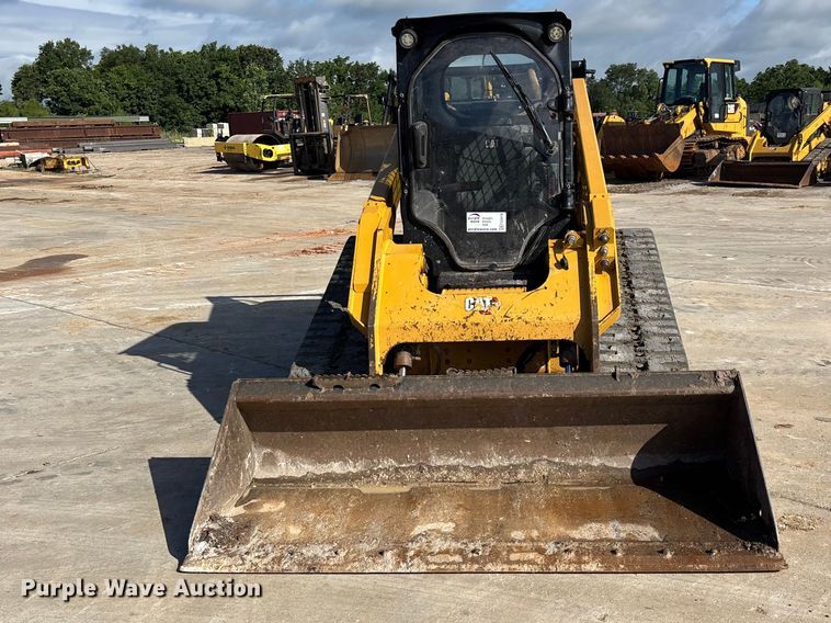 2021 Caterpillar 299D3 Tracked Skid Steer Loader - photo 2