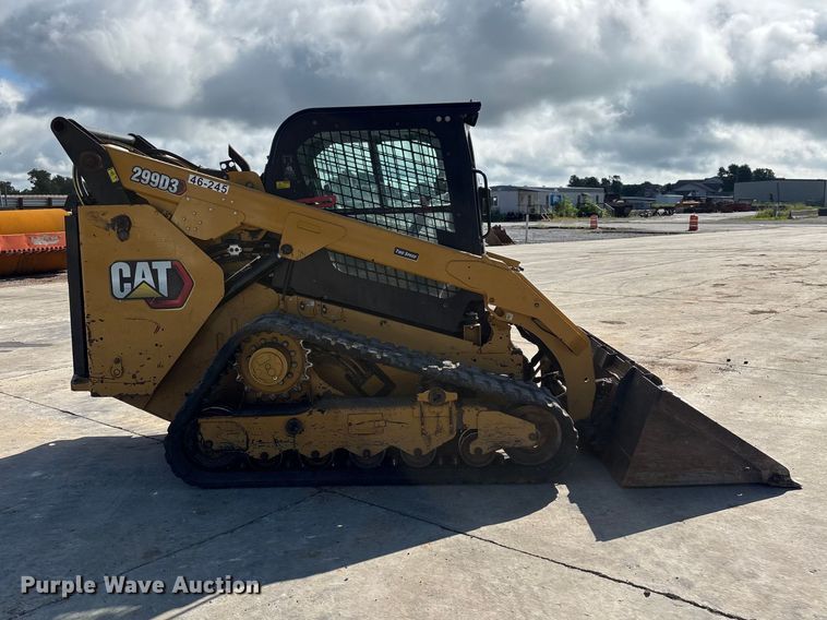 2021 Caterpillar 299D3 Tracked Skid Steer Loader - photo 3