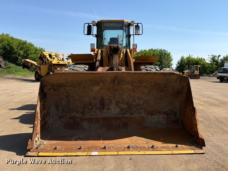 1995 Caterpillar 970F Wheel Loader - photo 2