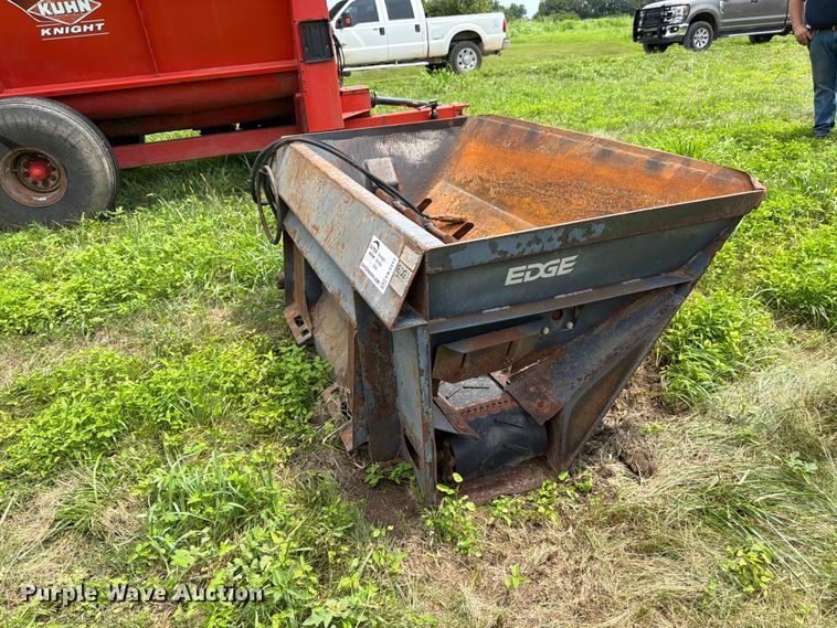 Edge SSB72 Skid Steer Side Discharge Bucket - photo 5