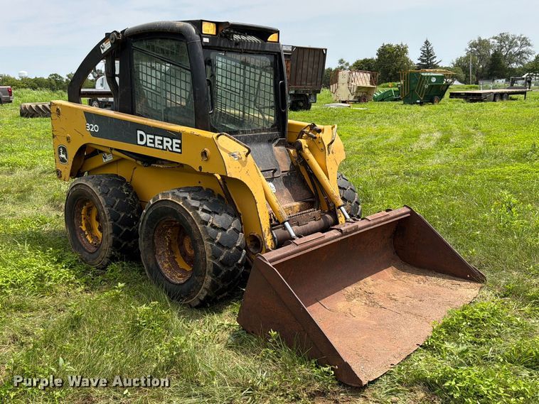 2005 John Deere 320 Skid Steer Loader - photo 3