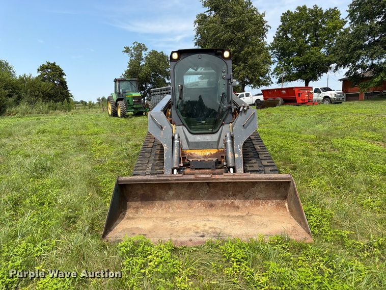 2012 John Deere 333D Tracked Skid Steer Loader - photo 2