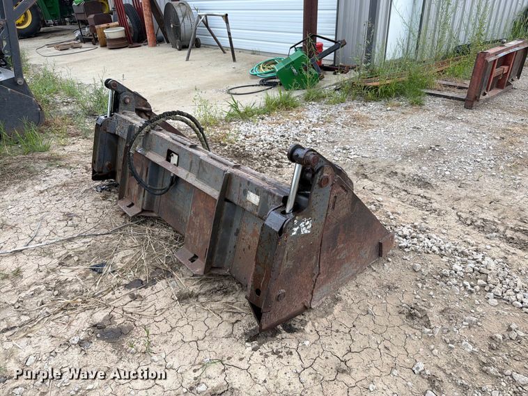 Bobcat 4-In-1 Skid Steer Bucket - photo 5