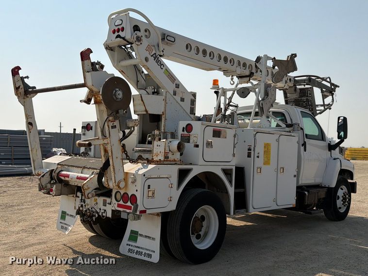 2009 GMC C8500 Bucket Truck - photo 5