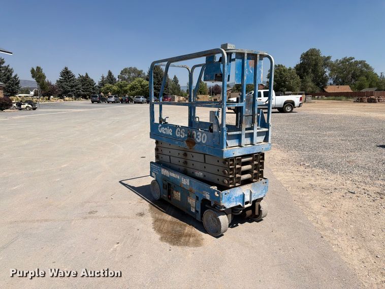 2008 Genie GS-1930 Scissor Lift - photo 3