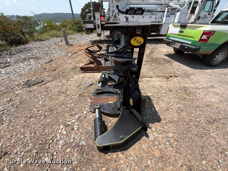M&M HC16 Hydra Clip Skid Steer Tree Shear - photo 3