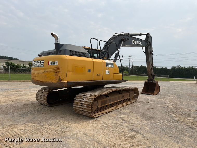 2017 John Deere 210G Excavator - photo 5