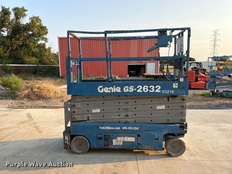 2008 Genie GS-3232 Scissor Lift - photo 4