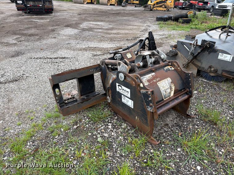 Caterpillar PC206 Skid Steer Cold Planer - photo 3