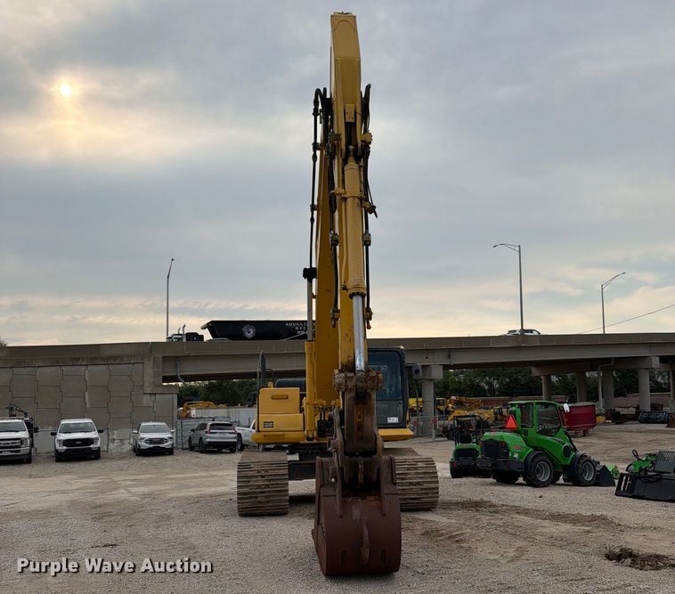 2014 Komatsu PC360LC-10 Excavator - photo 3