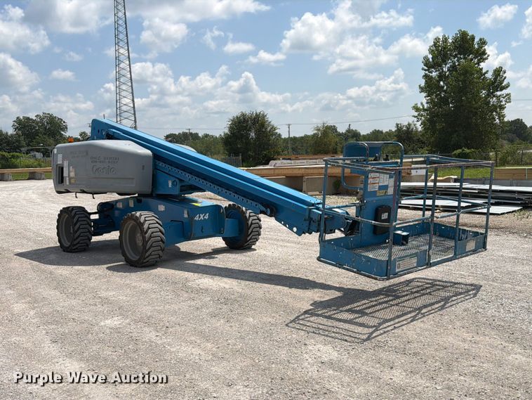 2006 Genie S-60 Boom Lift - photo 3