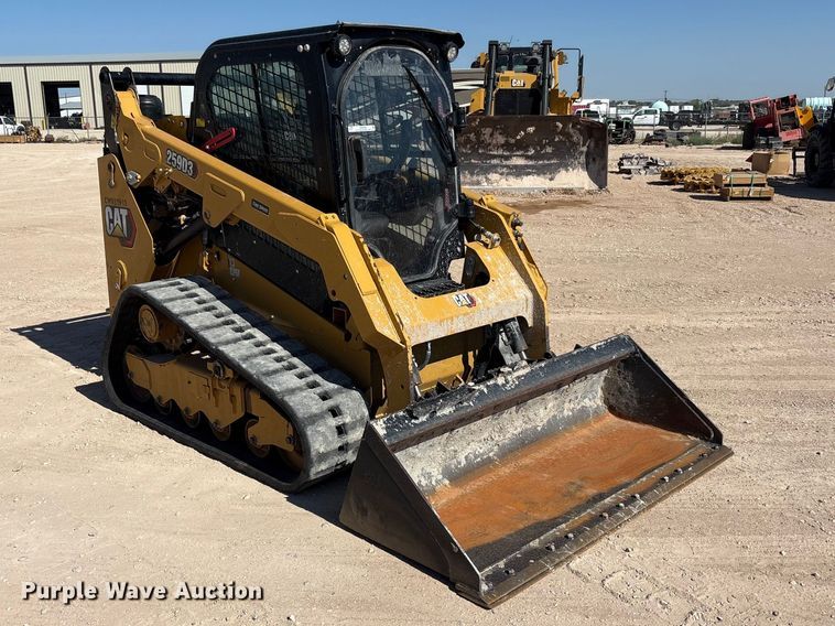 2023 Caterpillar 259D3 Tracked Skid Steer Loader - photo 3