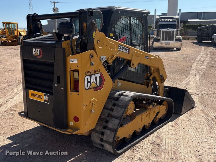 2023 Caterpillar 259D3 Tracked Skid Steer Loader - photo 5