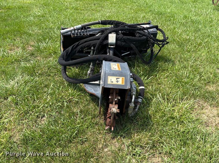 Caterpillar SG18 Skid Steer Stump Grinder - photo 2