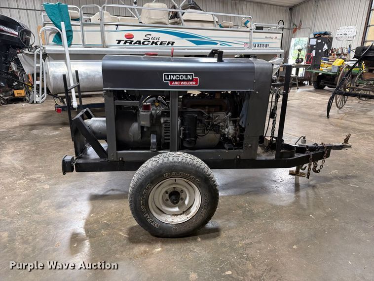 Lincoln Electric SA200 Welder - photo 4