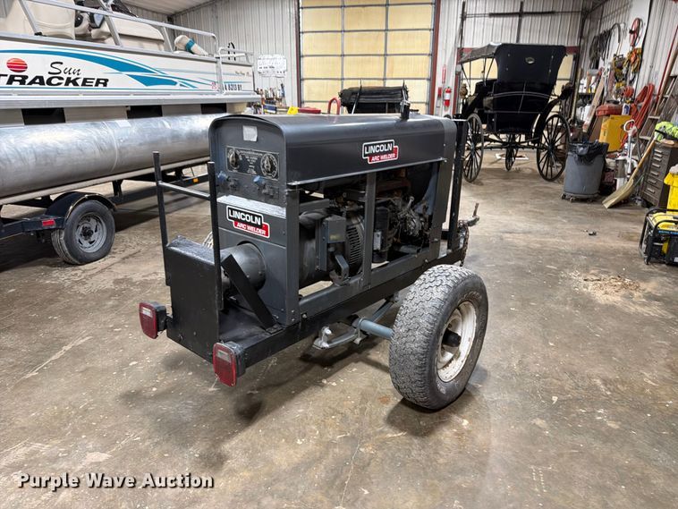 Lincoln Electric SA200 Welder - photo 5
