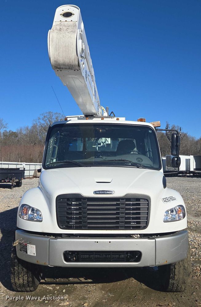 2024 Freightliner Business Class M2 Bucket Truck - photo 2