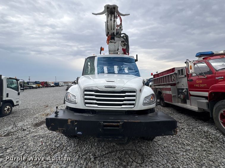 2025 Freightliner Business Class M2 Digger Derrick Truck - photo 2