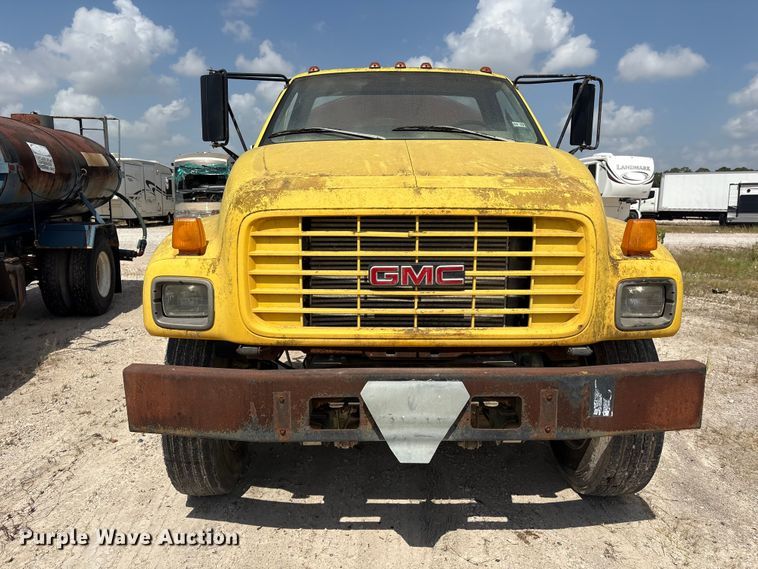 1997 GMC C7 Water Truck - photo 2