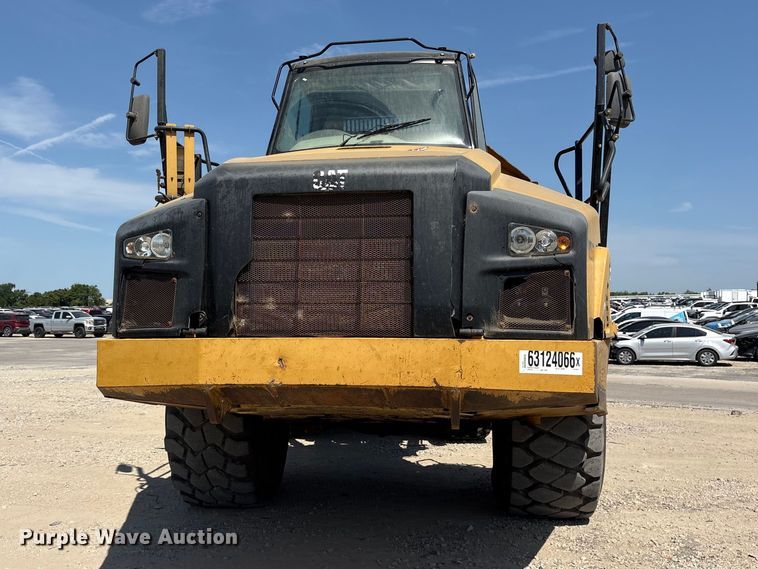 2013 Caterpillar 740B Articulated Haul Truck - photo 2