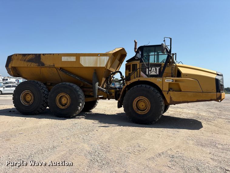 2013 Caterpillar 740B Articulated Haul Truck - photo 4