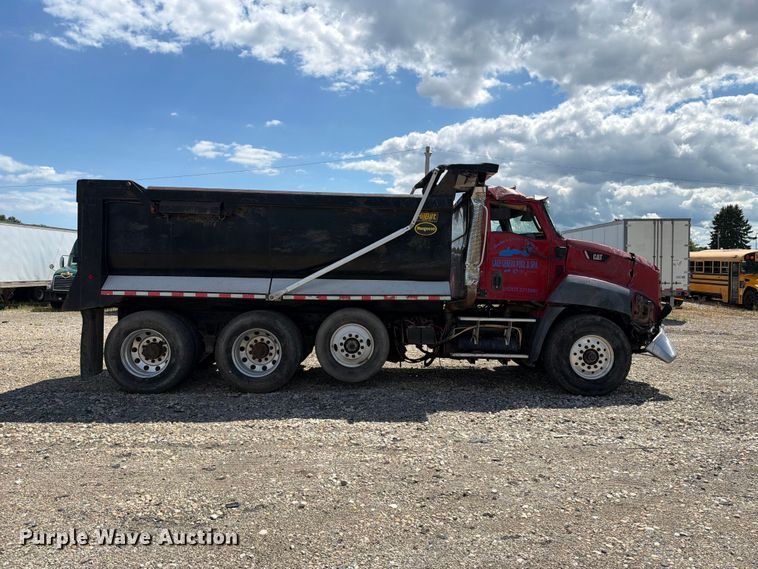 2012 Caterpillar CT660S Dump Truck - photo 4