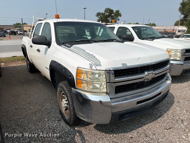 2007 Chevrolet Silverado 2500HD Crew Cab Pickup Truck - photo 3
