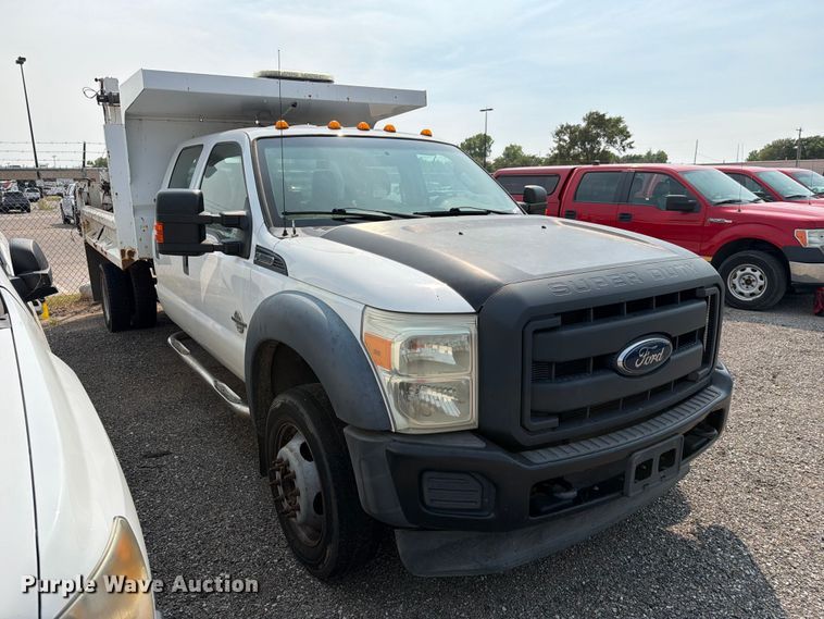 2016 Ford F550 Super Duty Dump Truck - photo 3