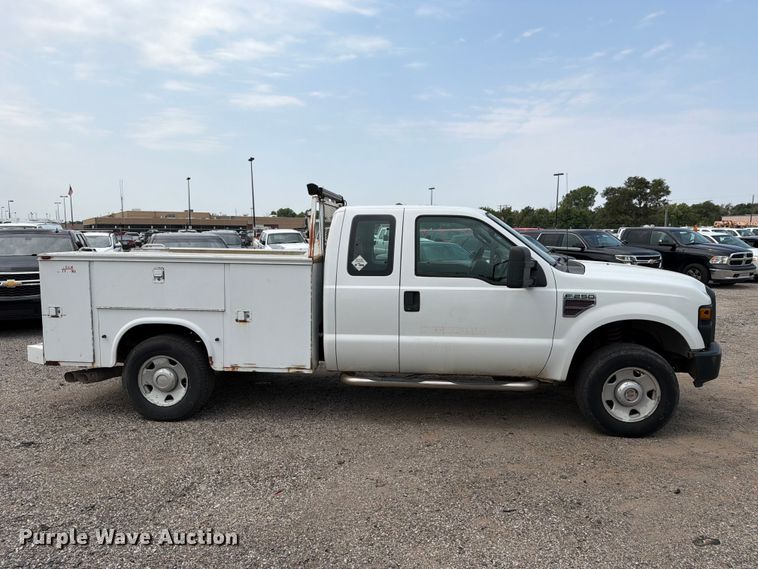2008 Ford F250 Super Duty Ext. Cab Utility Bed Pickup Truck - photo 4