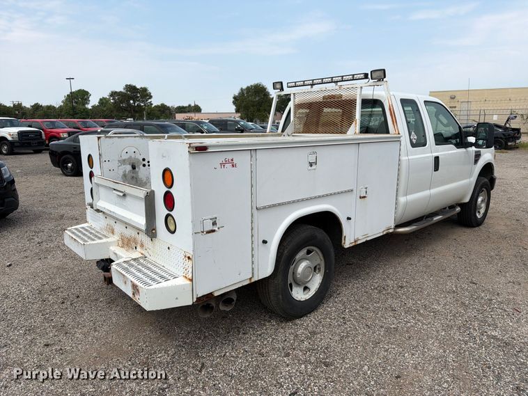 2008 Ford F250 Super Duty Ext. Cab Utility Bed Pickup Truck - photo 5