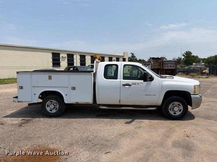 2010 Chevrolet Silverado 2500HD Ext. Cab Utility Bed Pickup Truck - photo 4