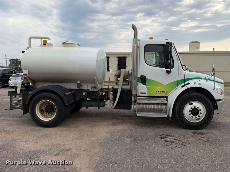 2010 Freightliner M2 Business Class Hybrid Electric Water Truck - photo 4